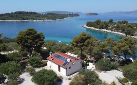 Beautiful Bay House Duga